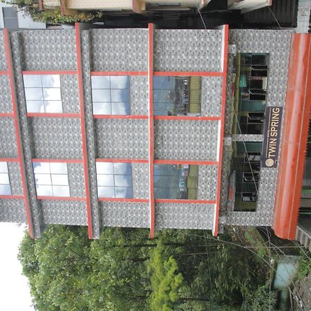 双子斯普林酒店 甘托克 外观 照片