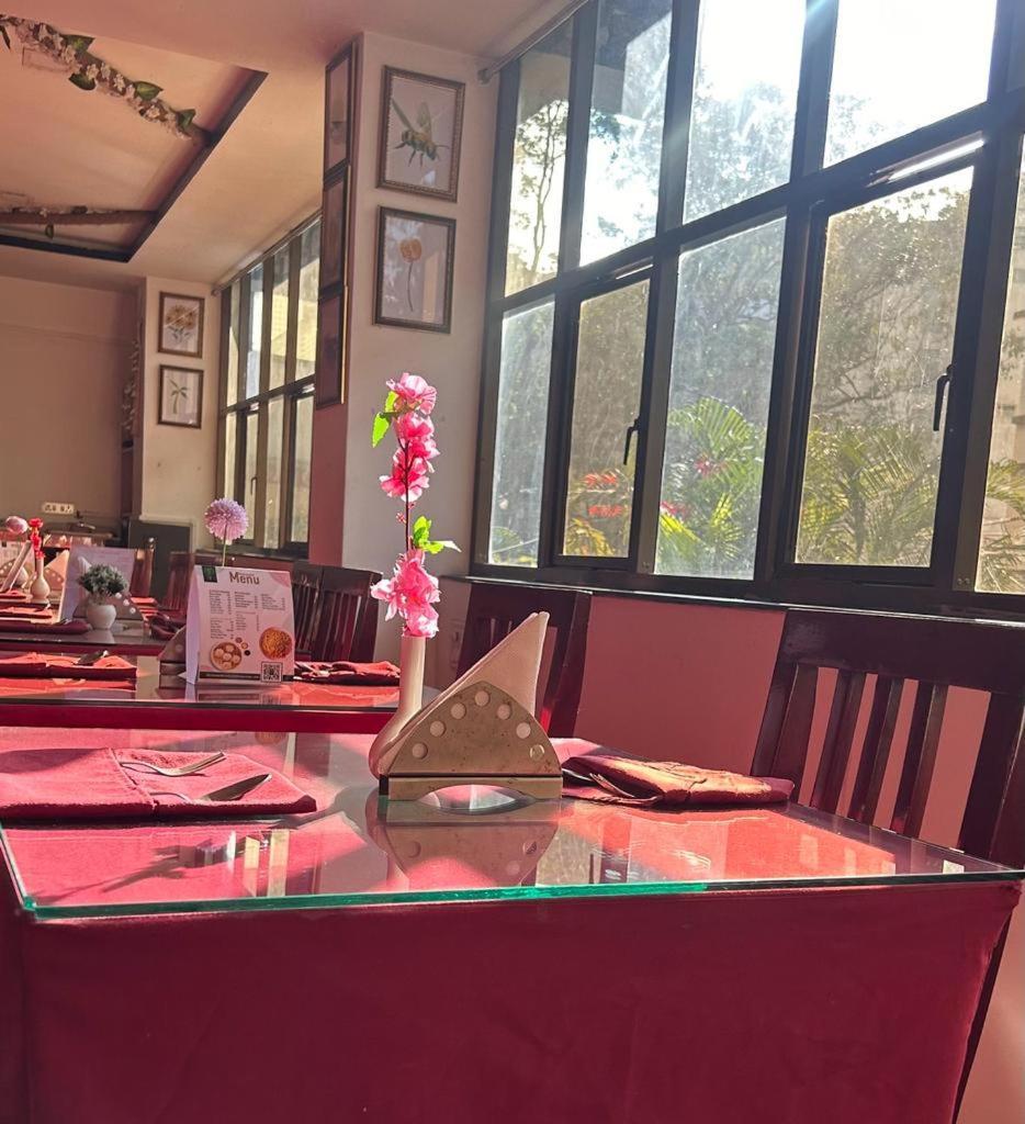 双子斯普林酒店 甘托克 外观 照片