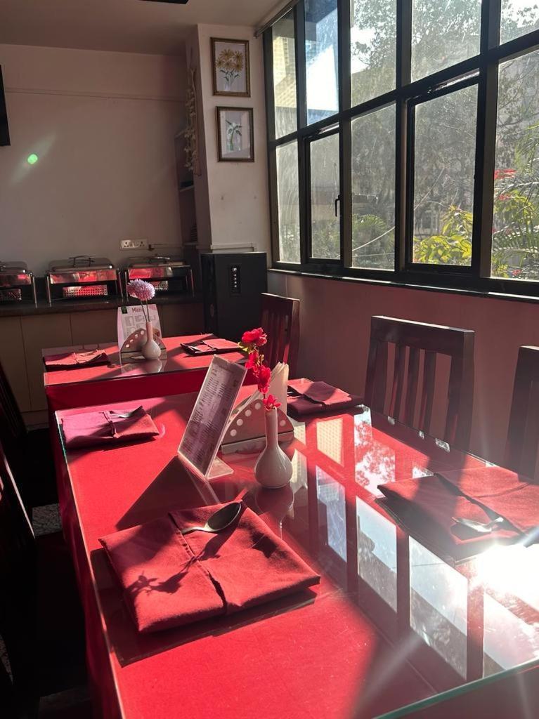 双子斯普林酒店 甘托克 外观 照片
